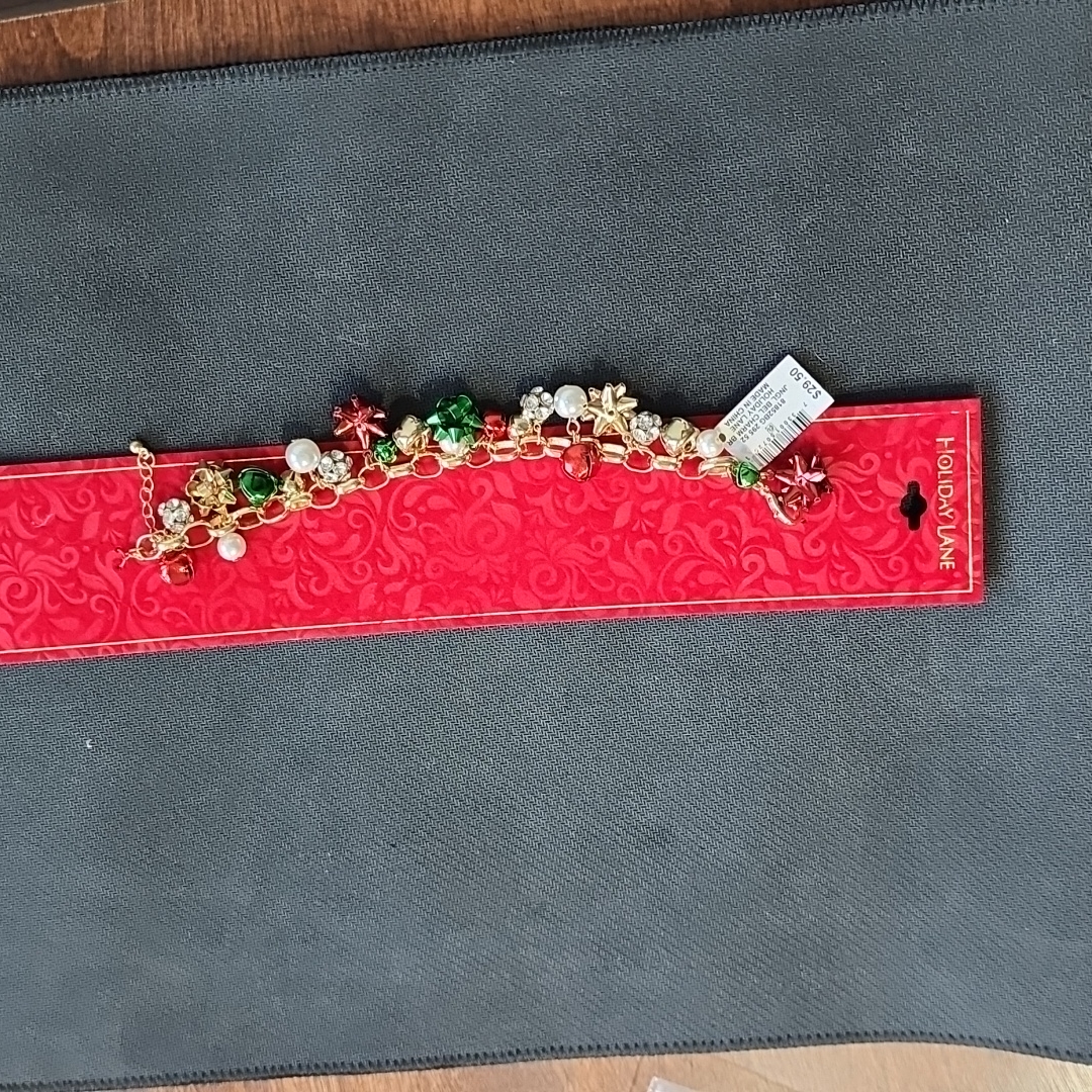 Holiday Braclet 25$